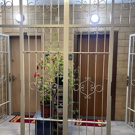 Warm Apartment In The Center Of Tirana City Kültér fotó