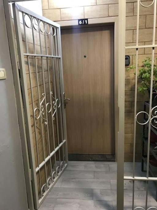 Warm Apartment In The Center Of Tirana City Kültér fotó