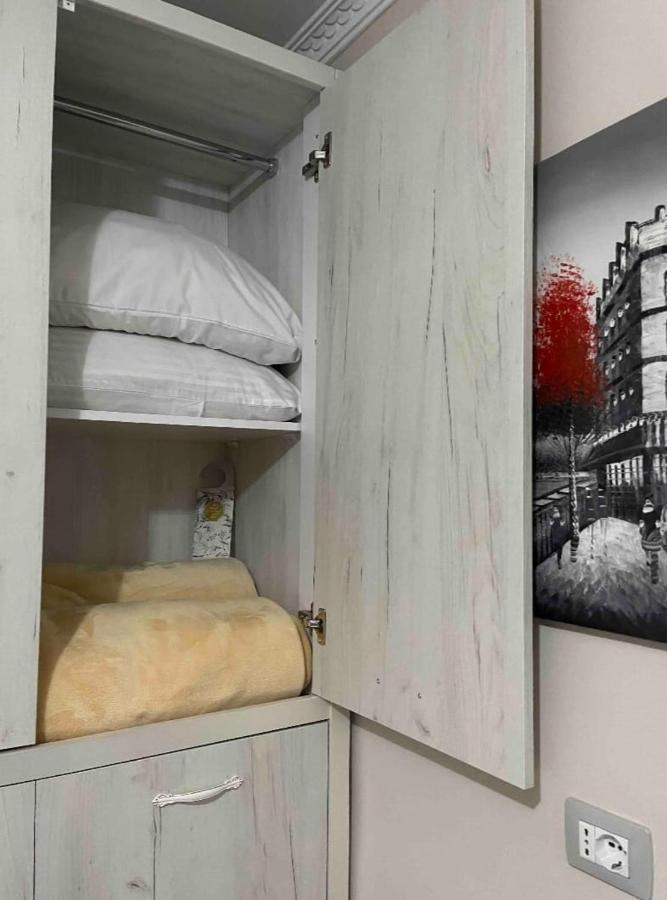 Warm Apartment In The Center Of Tirana City Kültér fotó